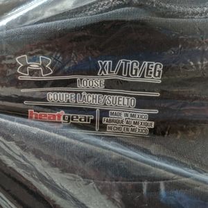 UNDER ARMOUR black heat gear short sleeve tee XL